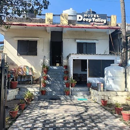 Hotel Deep Valley Mount Abu Dış mekan fotoğraf