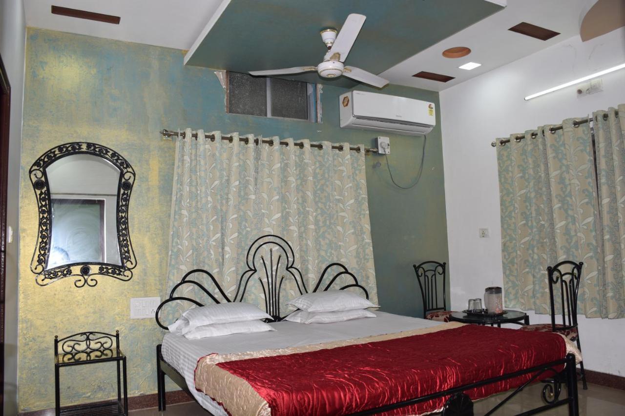 Hotel Deep Valley Mount Abu Dış mekan fotoğraf