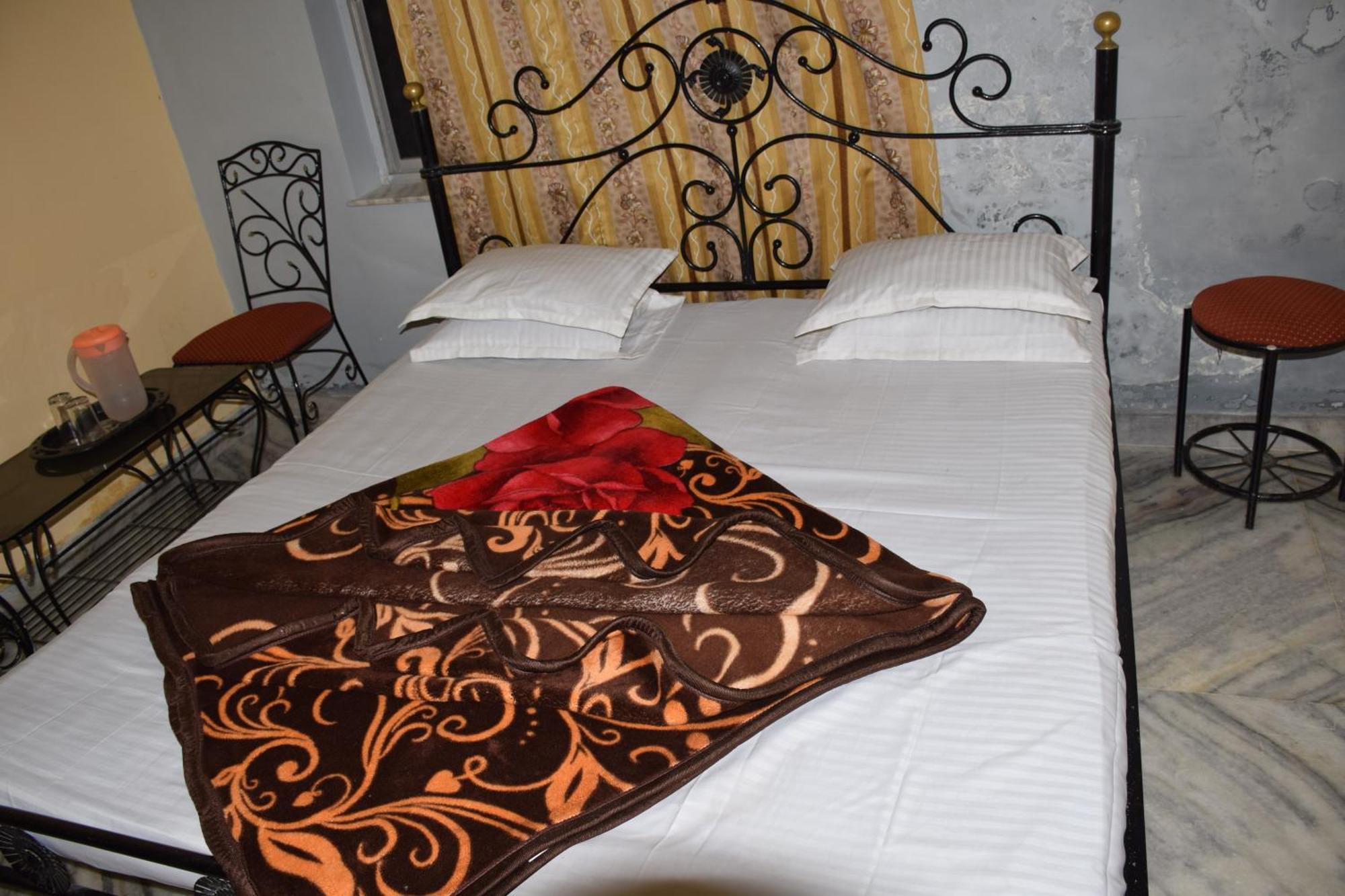 Hotel Deep Valley Mount Abu Dış mekan fotoğraf