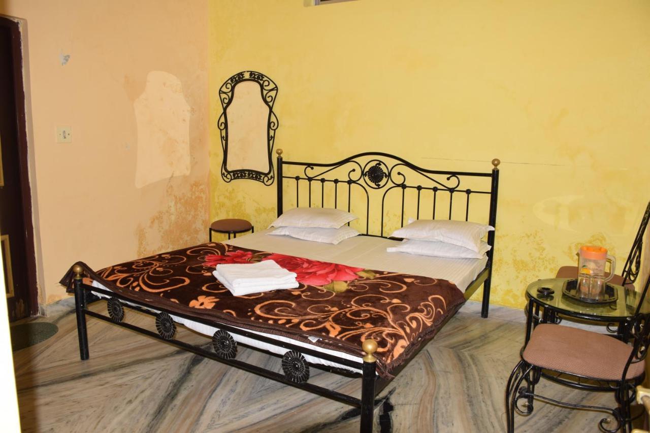 Hotel Deep Valley Mount Abu Dış mekan fotoğraf