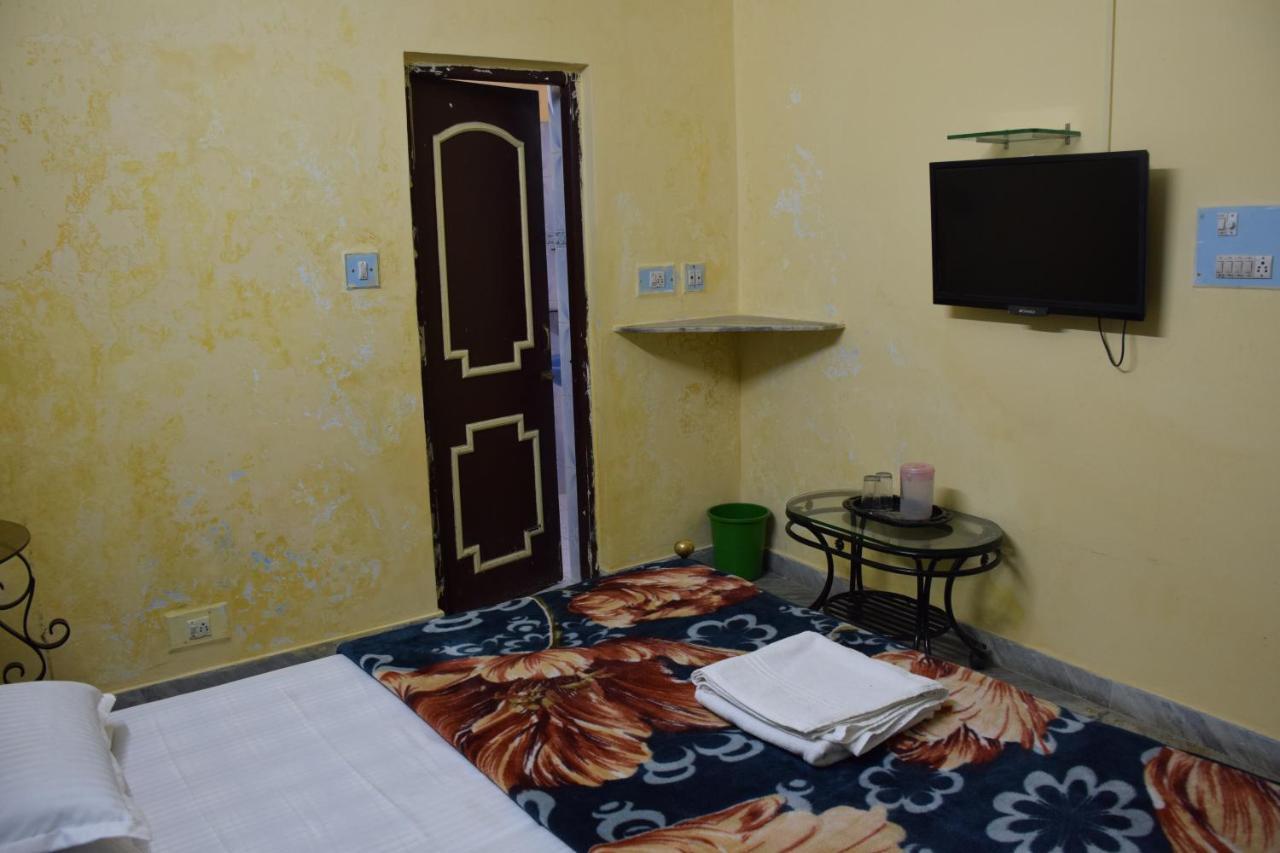 Hotel Deep Valley Mount Abu Dış mekan fotoğraf