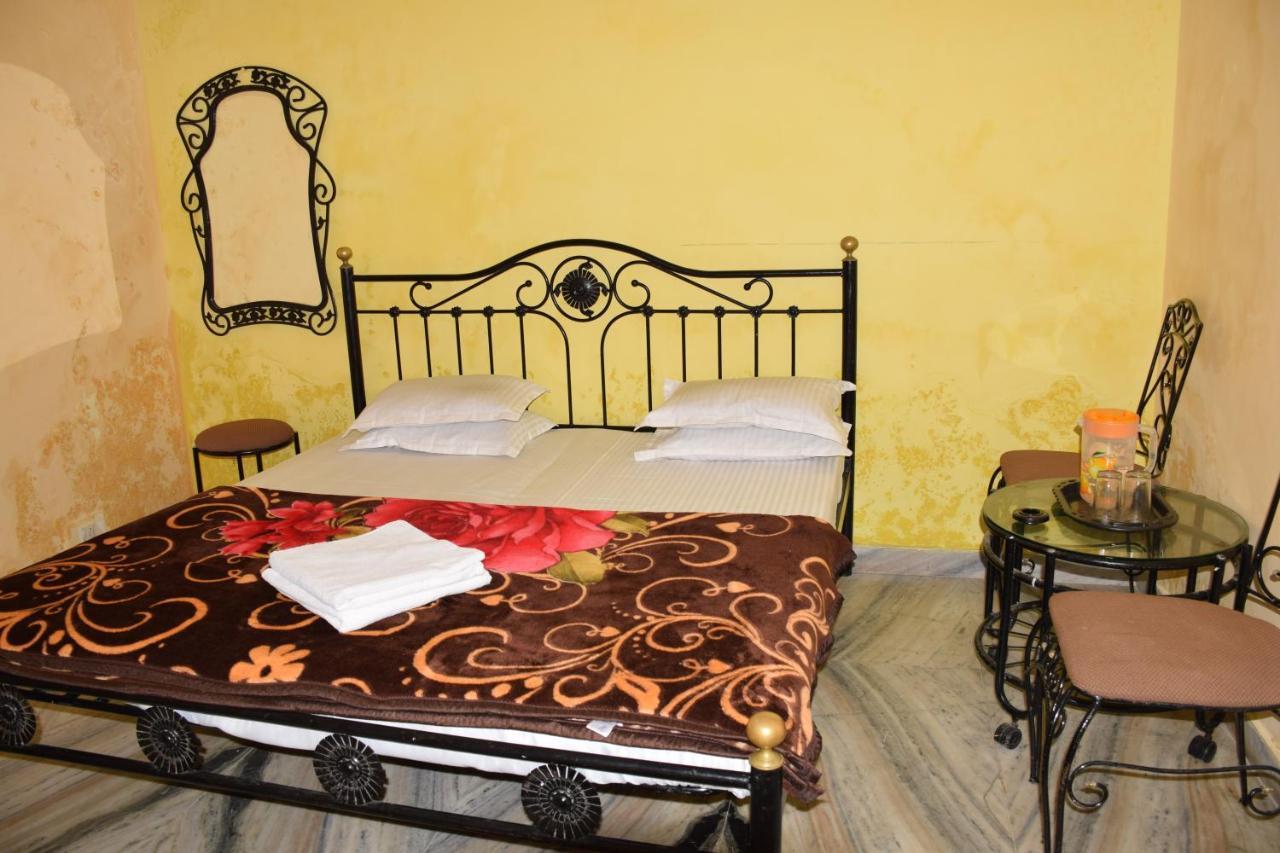 Hotel Deep Valley Mount Abu Dış mekan fotoğraf