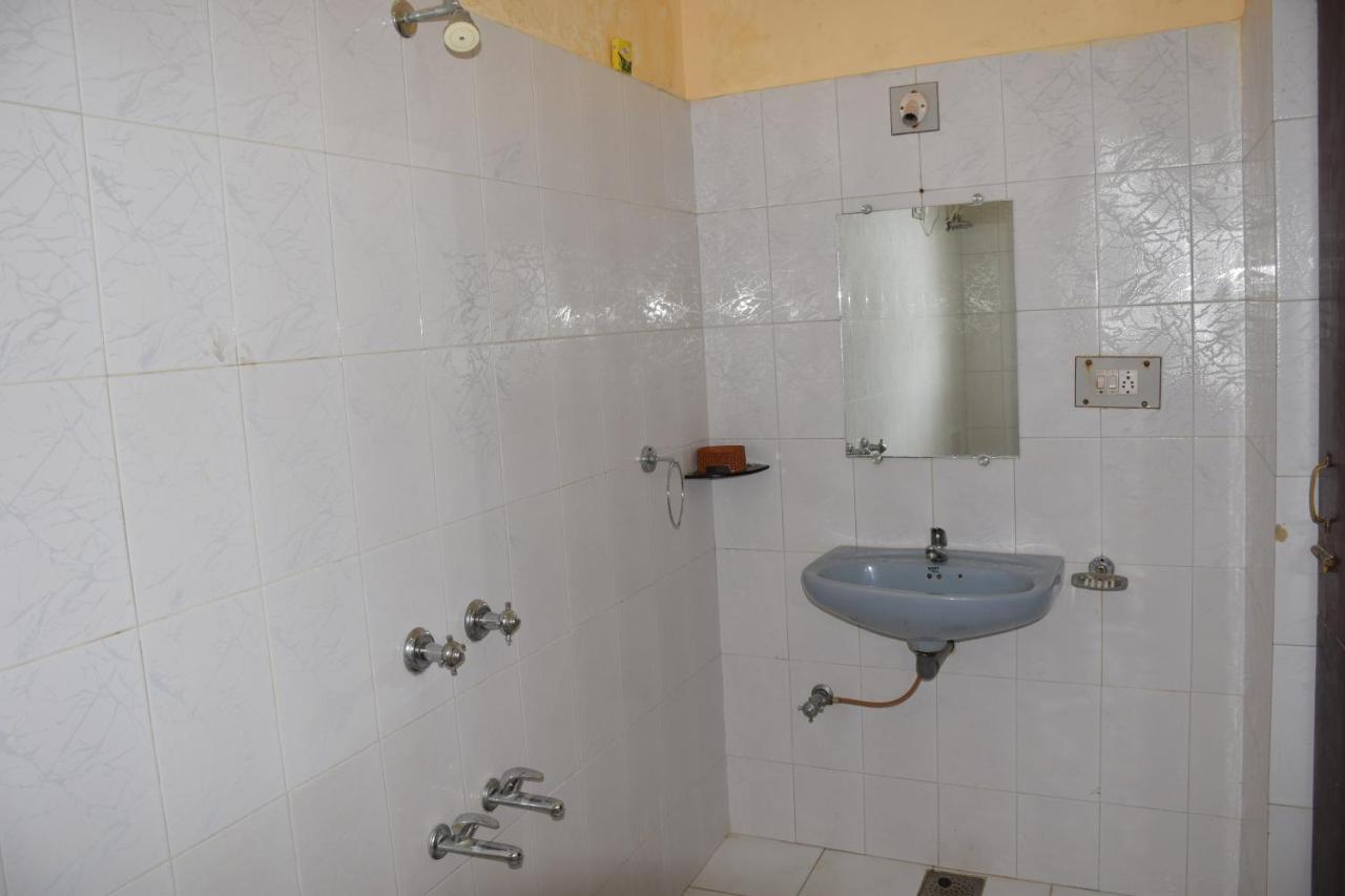 Hotel Deep Valley Mount Abu Dış mekan fotoğraf