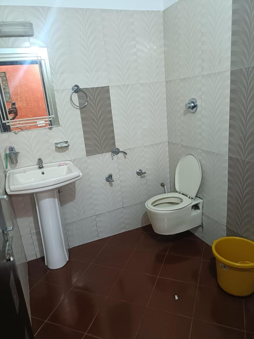 Hotel Deep Valley Mount Abu Dış mekan fotoğraf